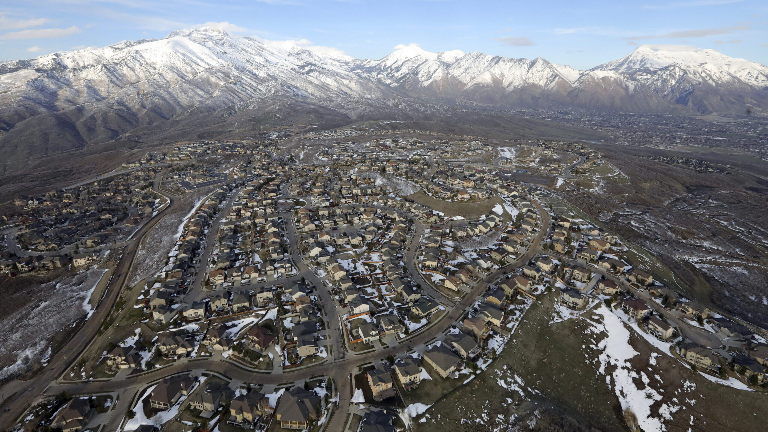 Utah's communities are notoriously spread out, says KSL at Night's Greg Skordas. Urban sprawl, a te...